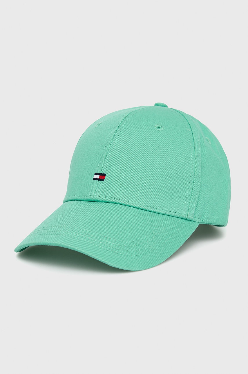 

Памучна шапка Tommy Hilfiger в зелено с изчистен дизайн, Зелен