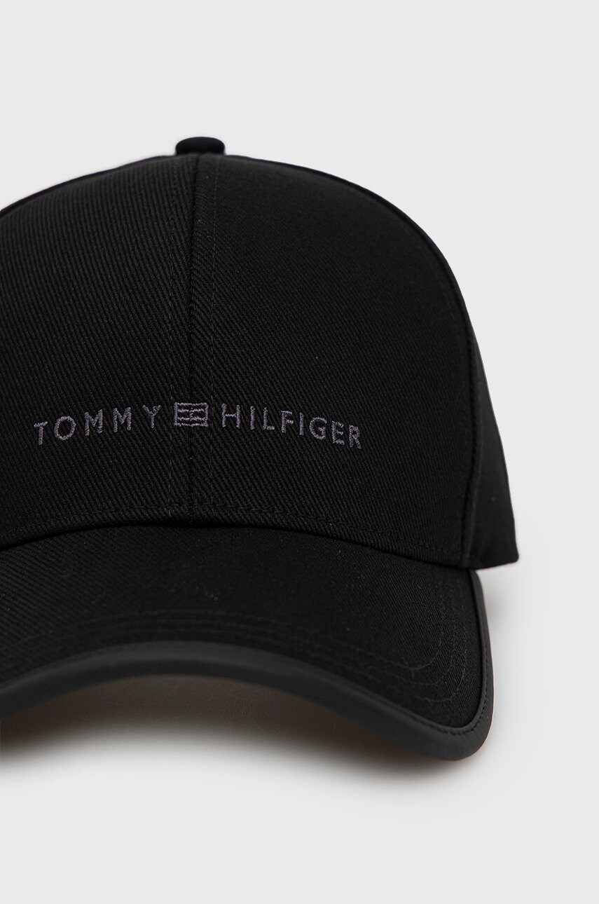 

Хлопковая кепка Tommy Hilfiger цвет чёрный с аппликацией
