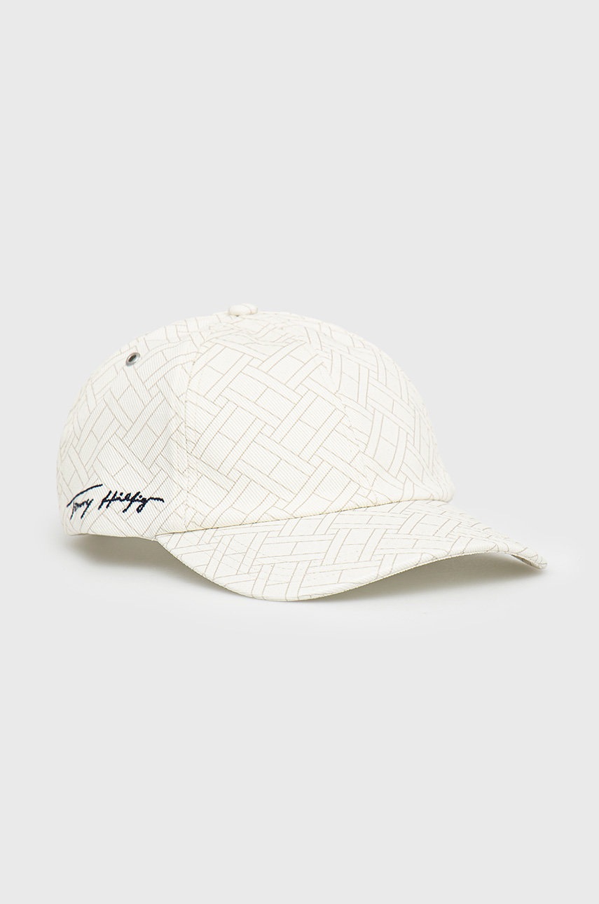 

Памучна шапка Tommy Hilfiger в бежово с изчистен дизайн, Бежов
