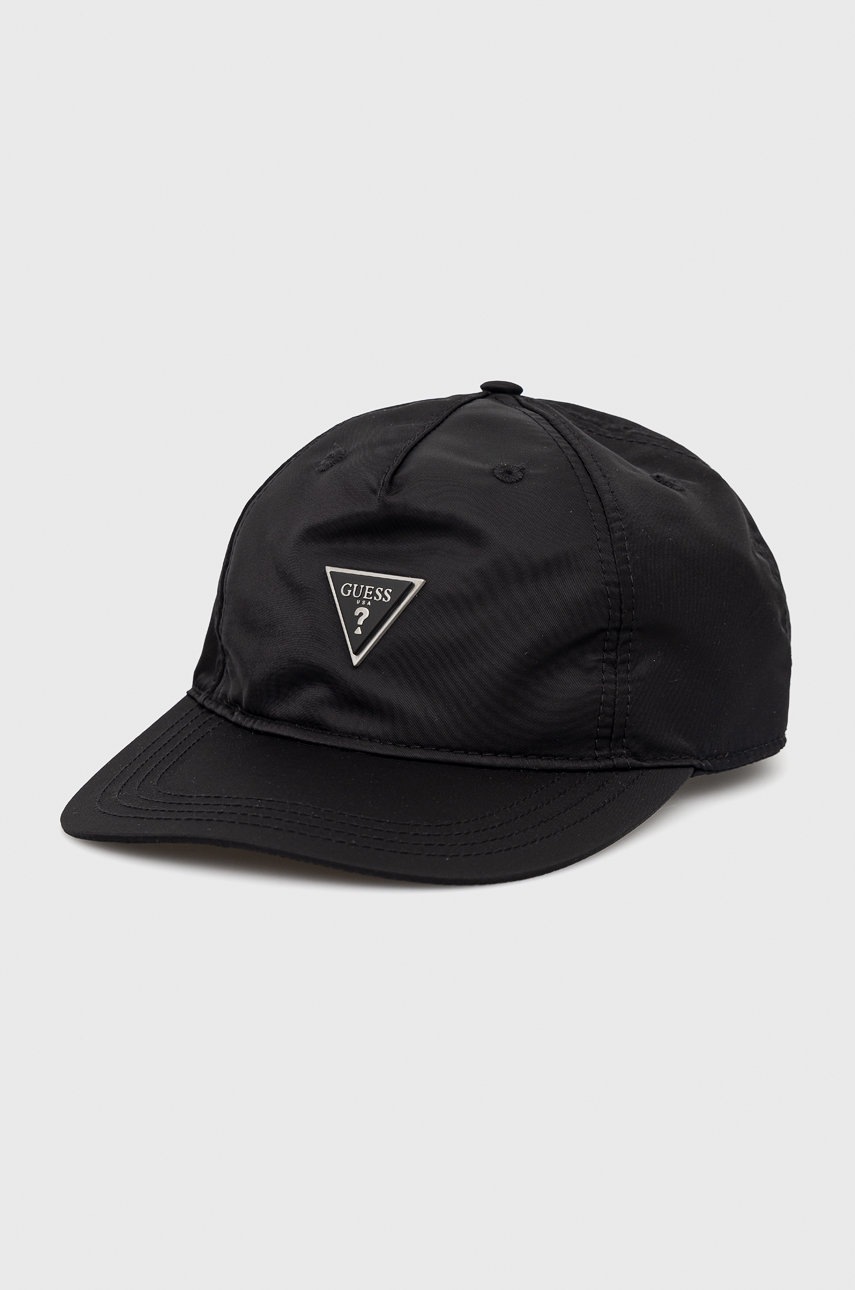 

Шапка Guess в черно с апликация, Черен