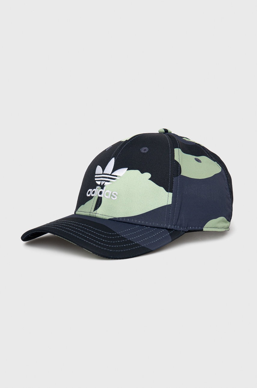 

Шапка adidas Originals HD9755 в тъмносиньо с десен, Тъмносин