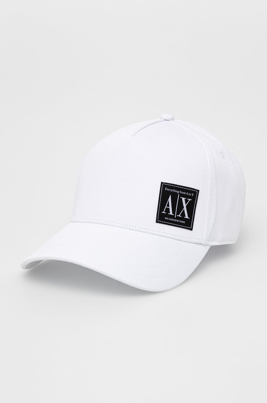 

Памучна шапка Armani Exchange в бяло с апликация, Бял