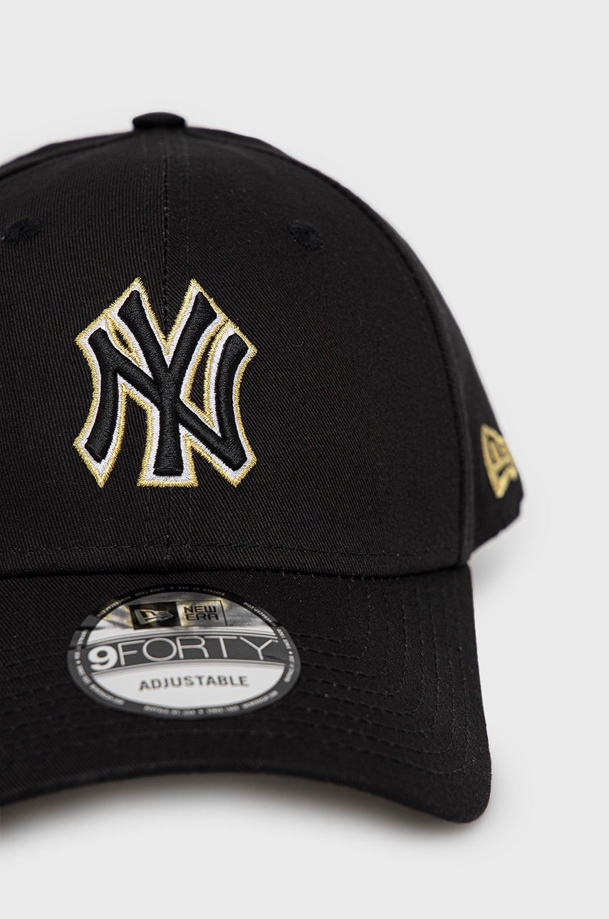 

Хлопковая кепка New Era цвет чёрный с аппликацией