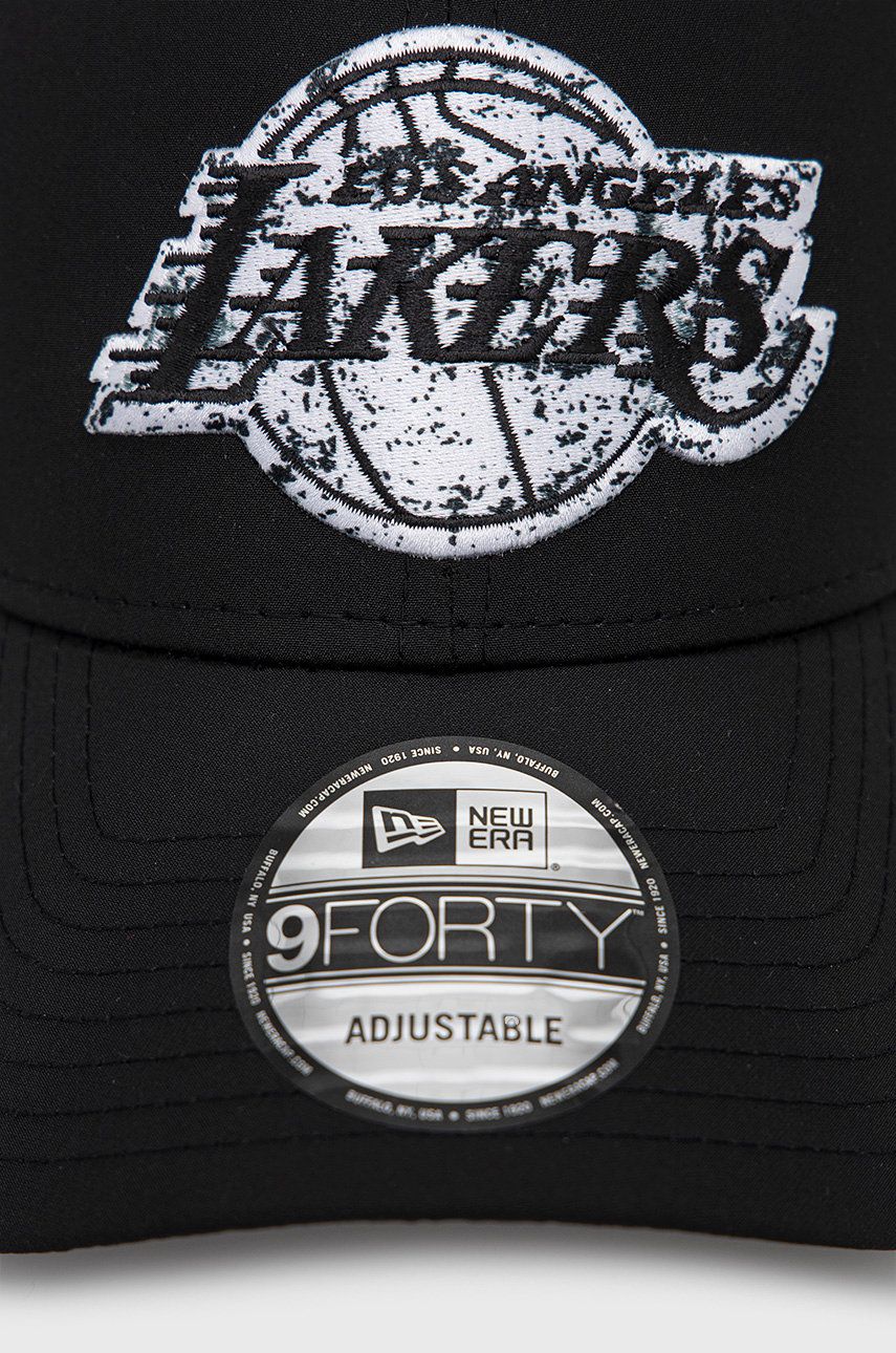 

Кепка New Era колір чорний з аплікацією