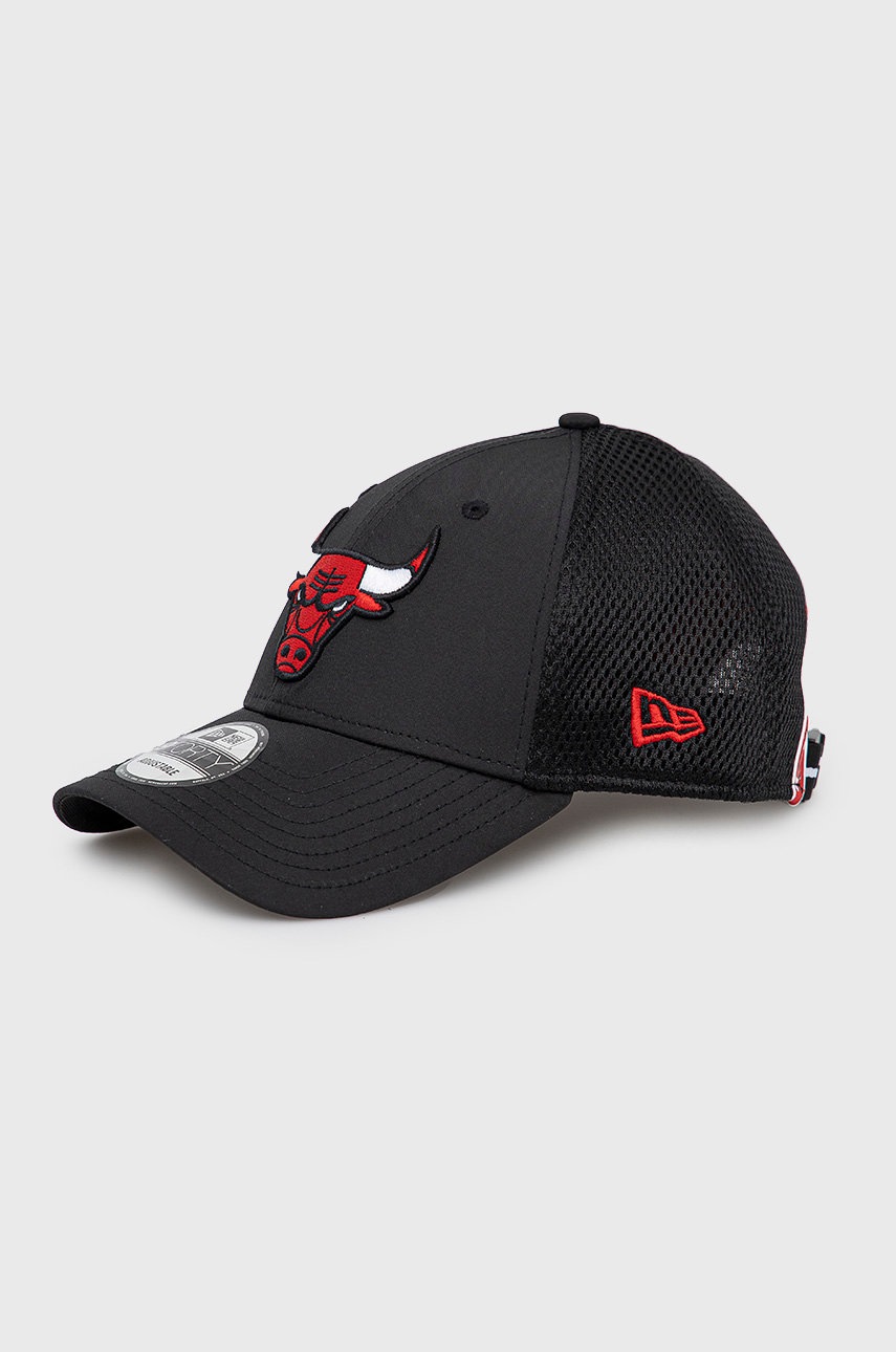 

Шапка New Era в черно с апликация, Черен