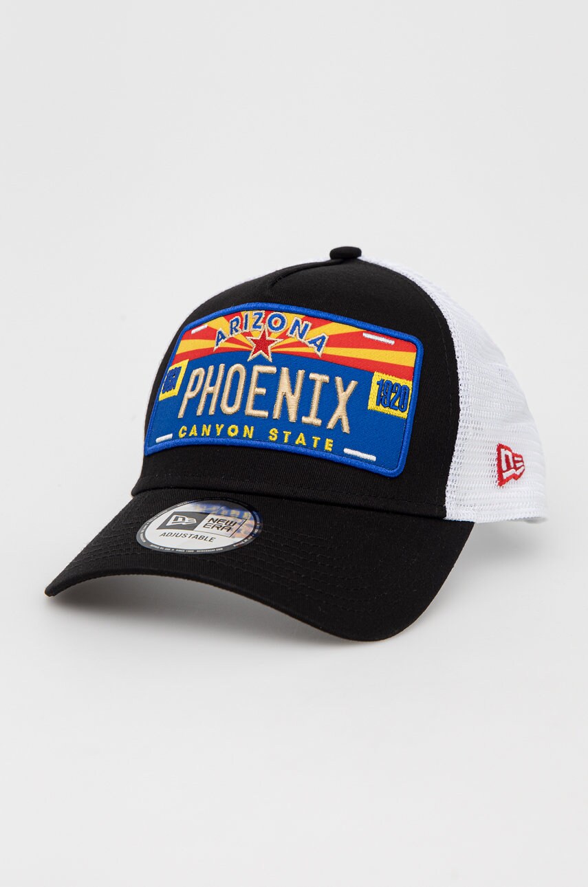 

Шапка New Era в черно с апликация, Черен