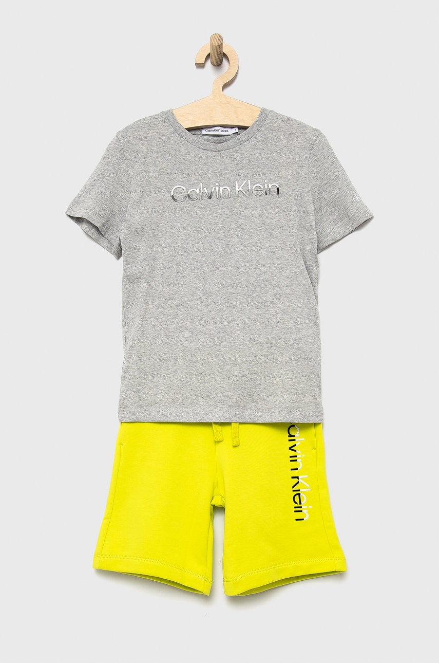 

Детски памучен комплект Calvin Klein Jeans в сиво, Сив