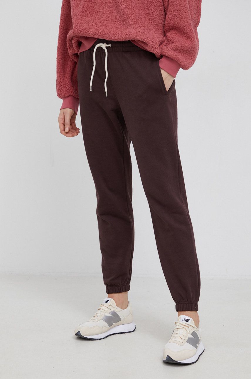 GAP Pantaloni femei, culoarea maro, material neted answear.ro imagine 2022 13clothing.ro