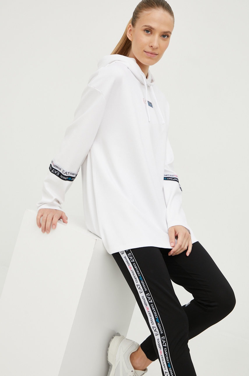 

Анцуг EA7 Emporio Armani дамски в бяло, Бял