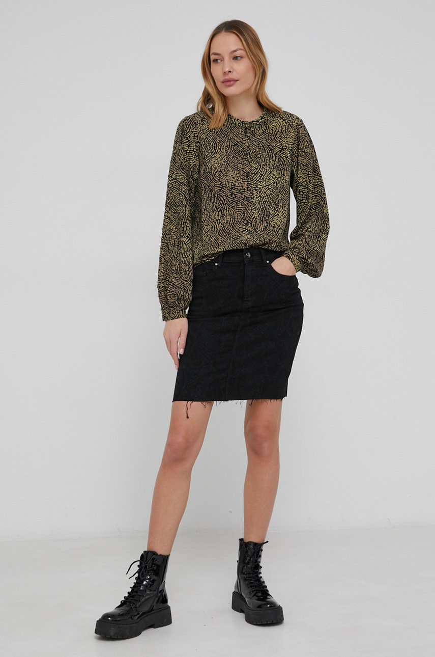 

Сорочка Vero Moda жіноча колір чорний regular
