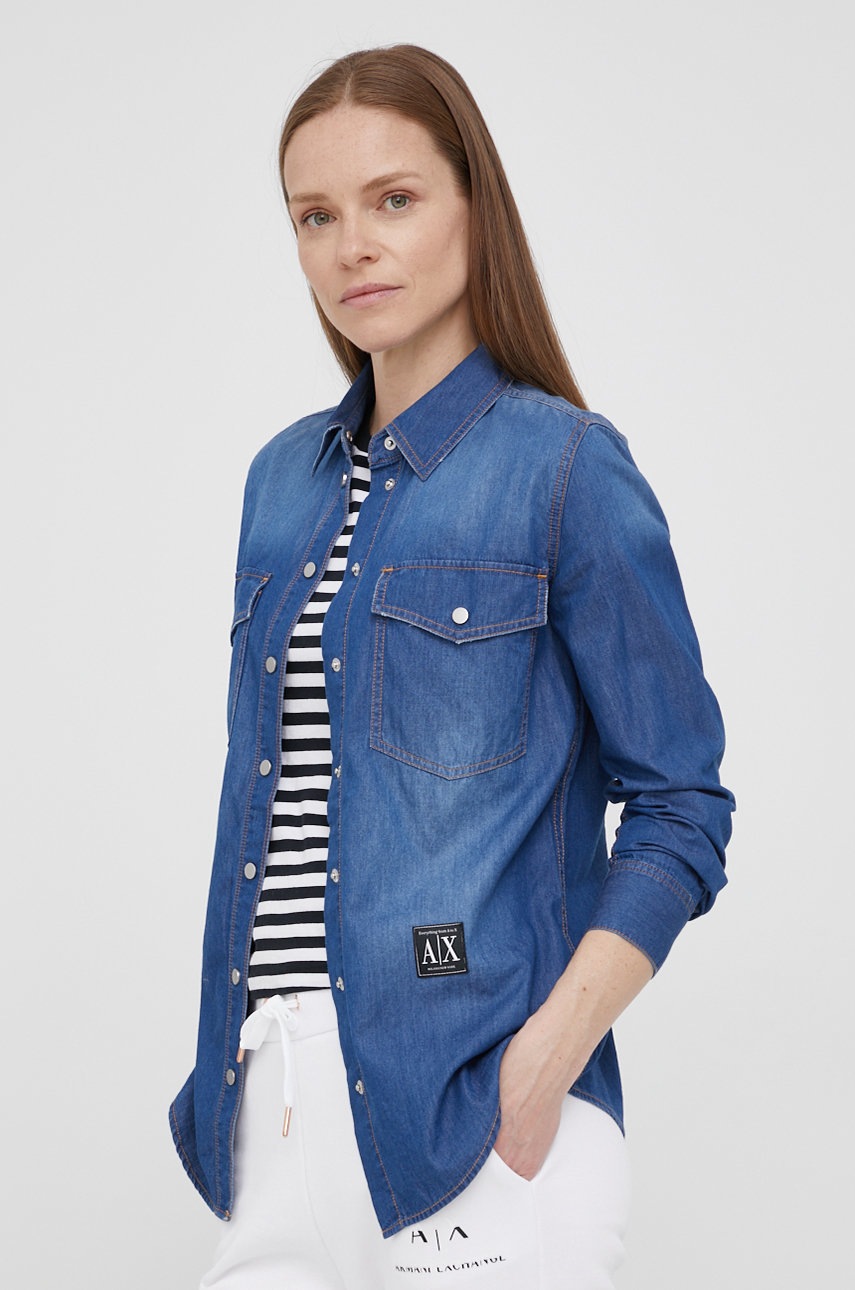 

Джинсовая рубашка Armani Exchange женская цвет синий regular классический воротник