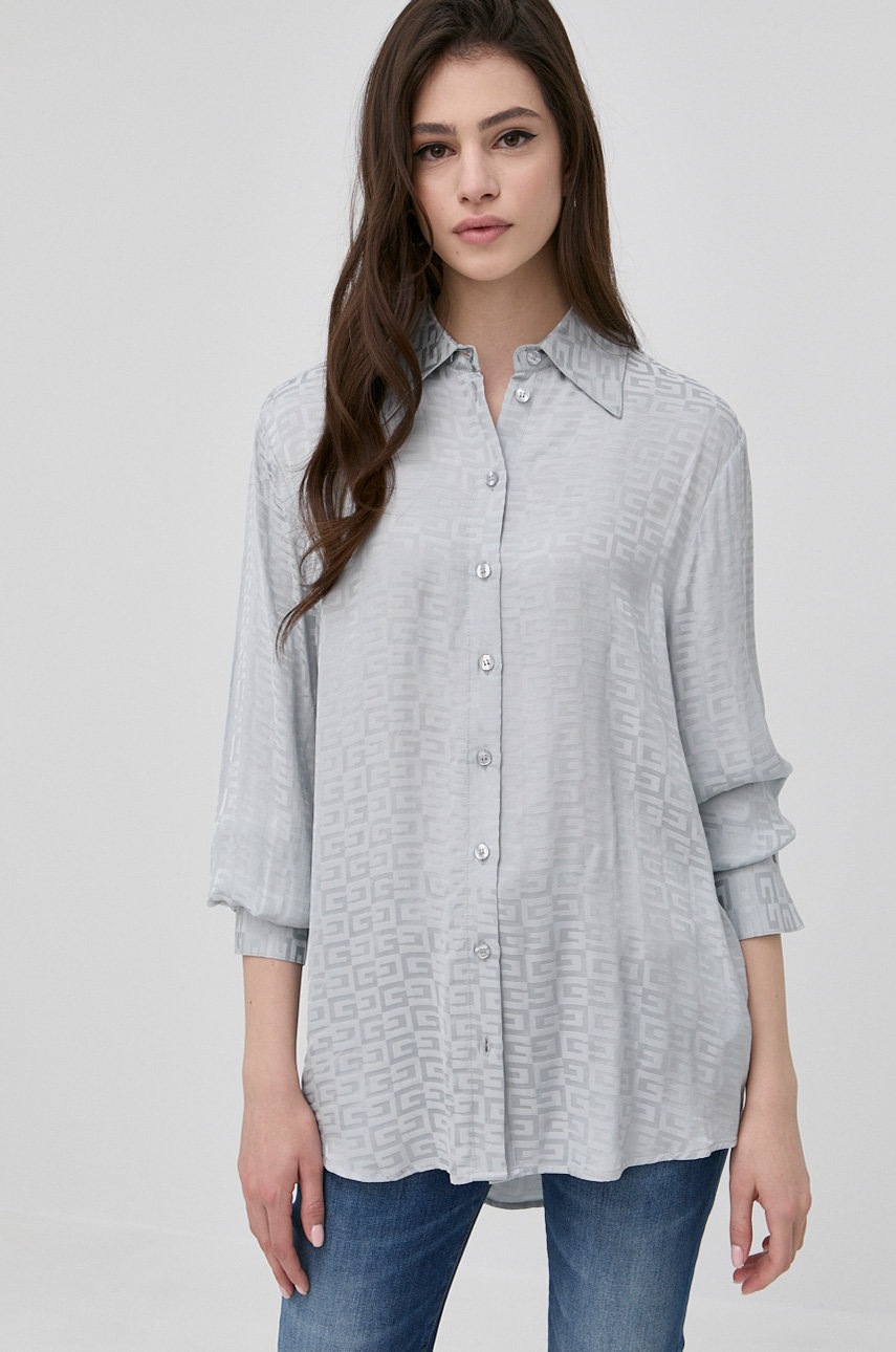

Риза Guess дамска в сиво със стандартна кройка с класическа яка, Сив