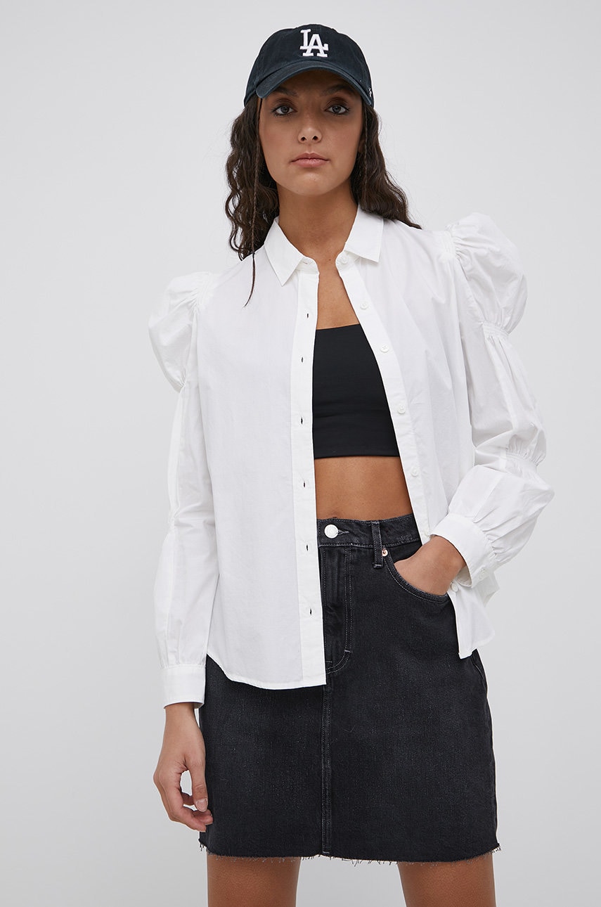Levi's camasa din bumbac femei, culoarea alb, cu guler clasic, regular