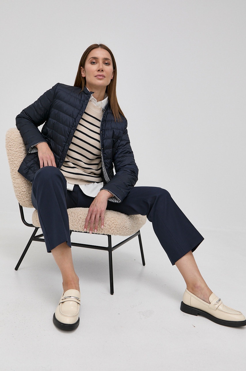

Хлопковая рубашка Weekend Max Mara женская цвет белый relaxed классический воротник