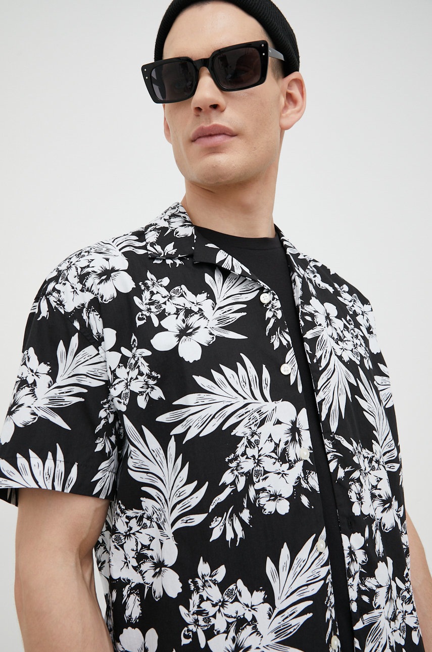 

Памучна риза Jack & Jones мъжка в черно със свободна кройка, Черен