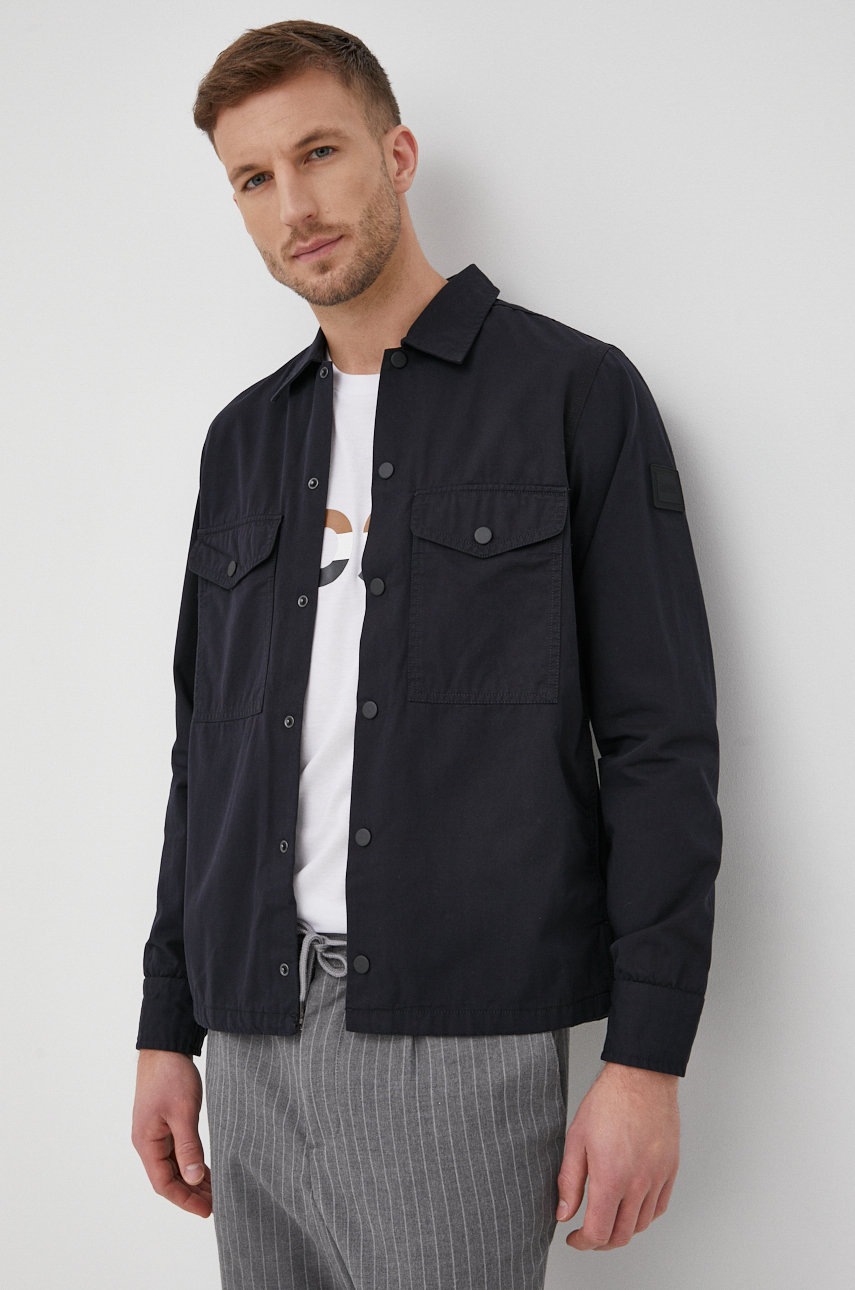 

Памучна риза BOSS Boss Casual мъжка в черно със стандартна кройка с класическа яка, Черен