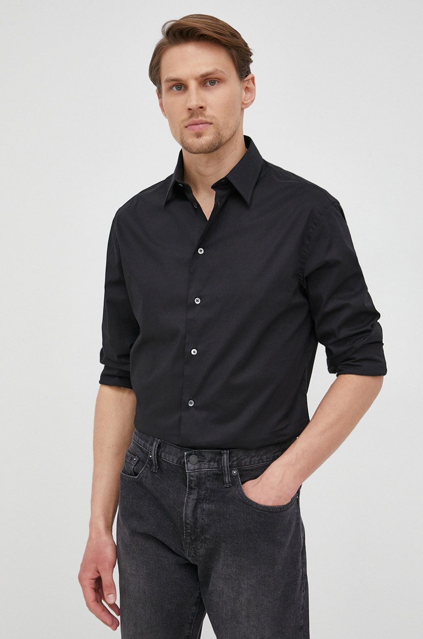 

Риза Emporio Armani мъжка в черно със стандартна кройка с класическа яка, Черен
