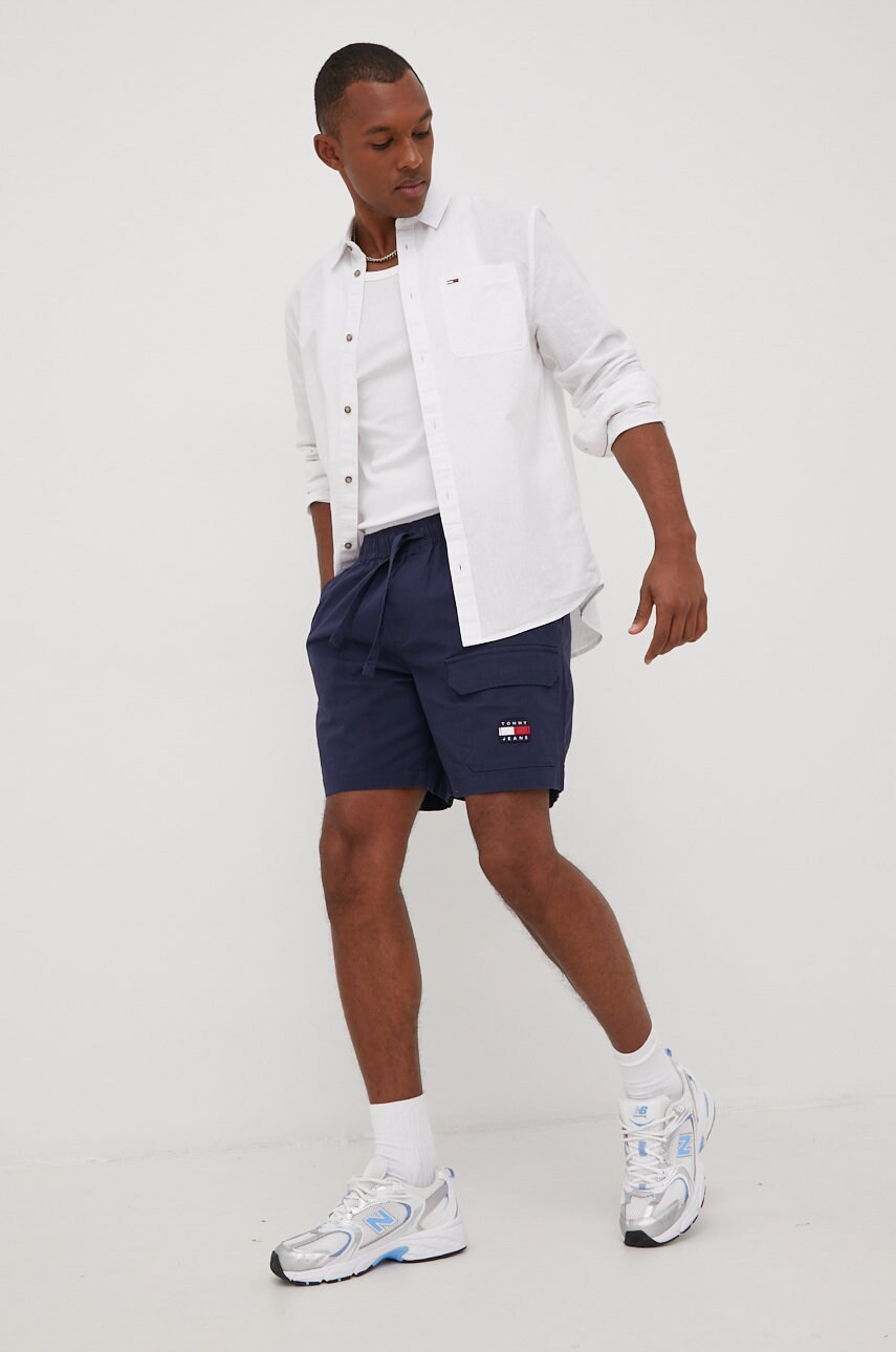 Tommy jeans camasa din amestec de in barbati, culoarea alb, cu guler clasic, regular