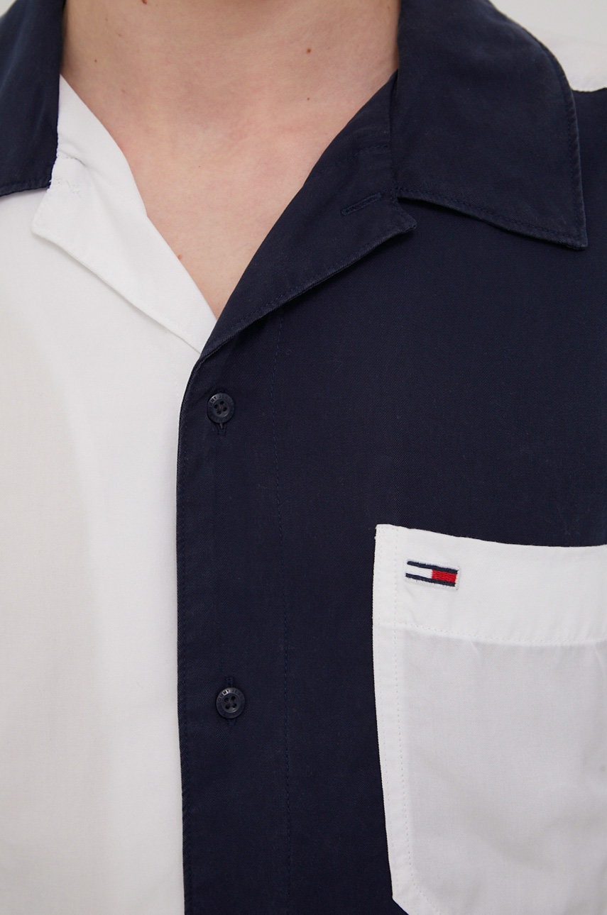 

Рубашка Tommy Jeans мужская цвет синий relaxed классический воротник
