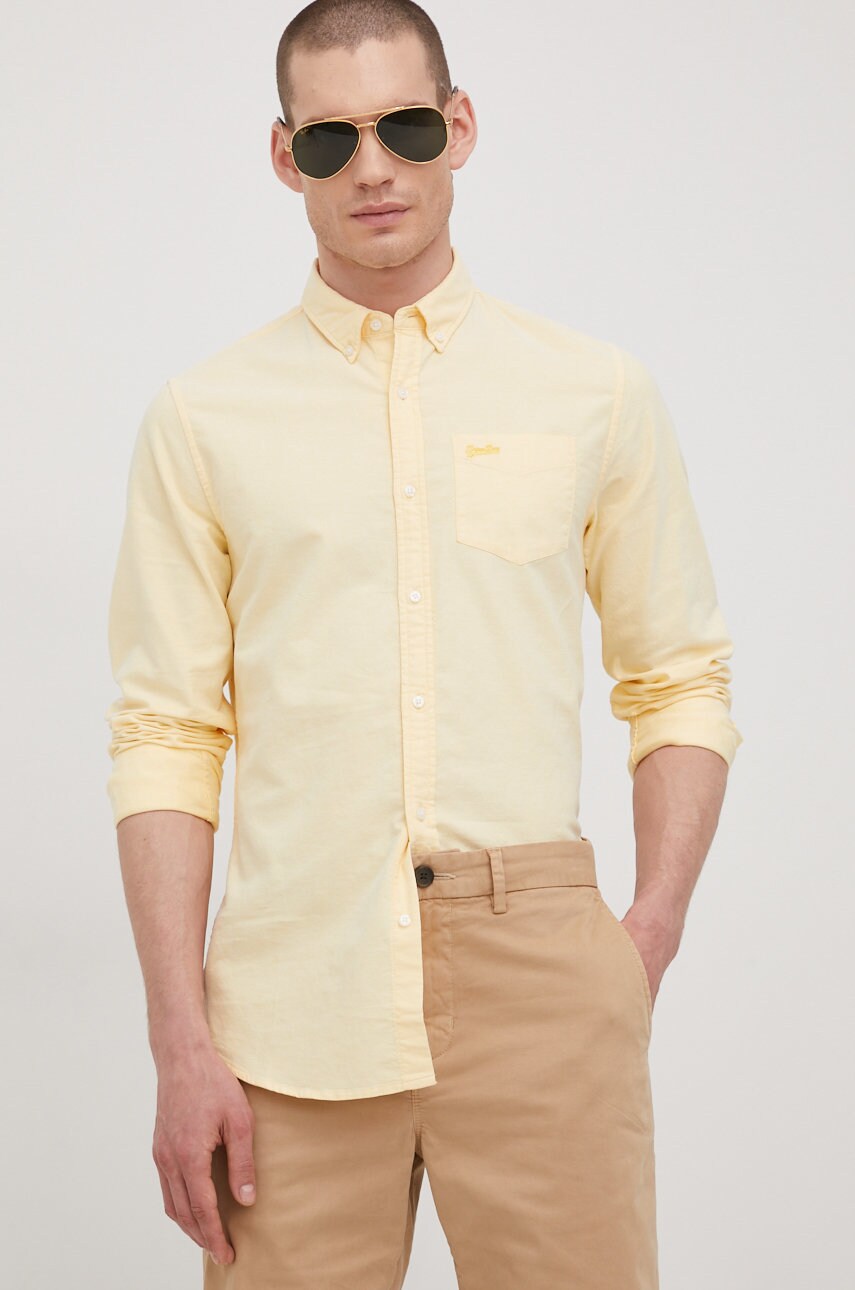 

Хлопковая рубашка Superdry мужская цвет жёлтый regular воротник button-down