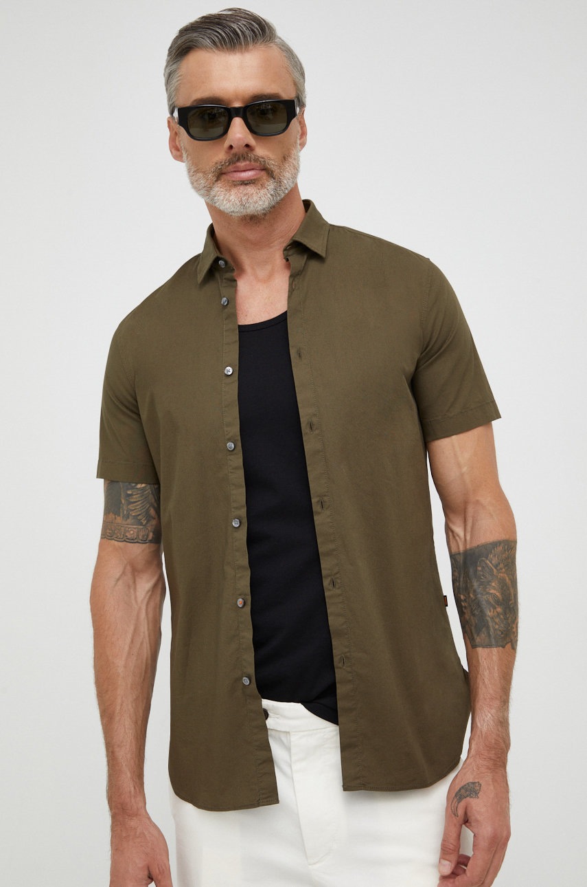 

Риза BOSS Boss Casual мъжка в зелено с кройка по тялото с класическа яка, Зелен