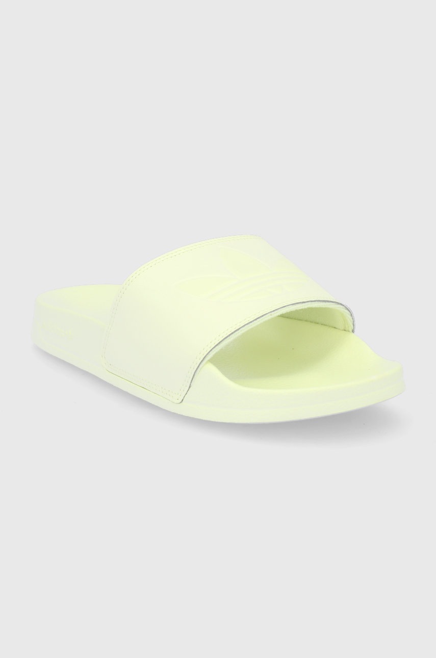 

Шльопанці adidas Originals Adilette GX8889.D жіночі колір жовтий