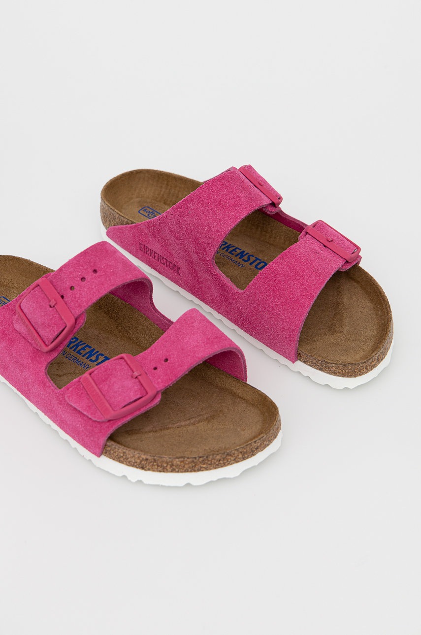 

Замшеві шльопанці Birkenstock Arizona жіночі колір рожевий