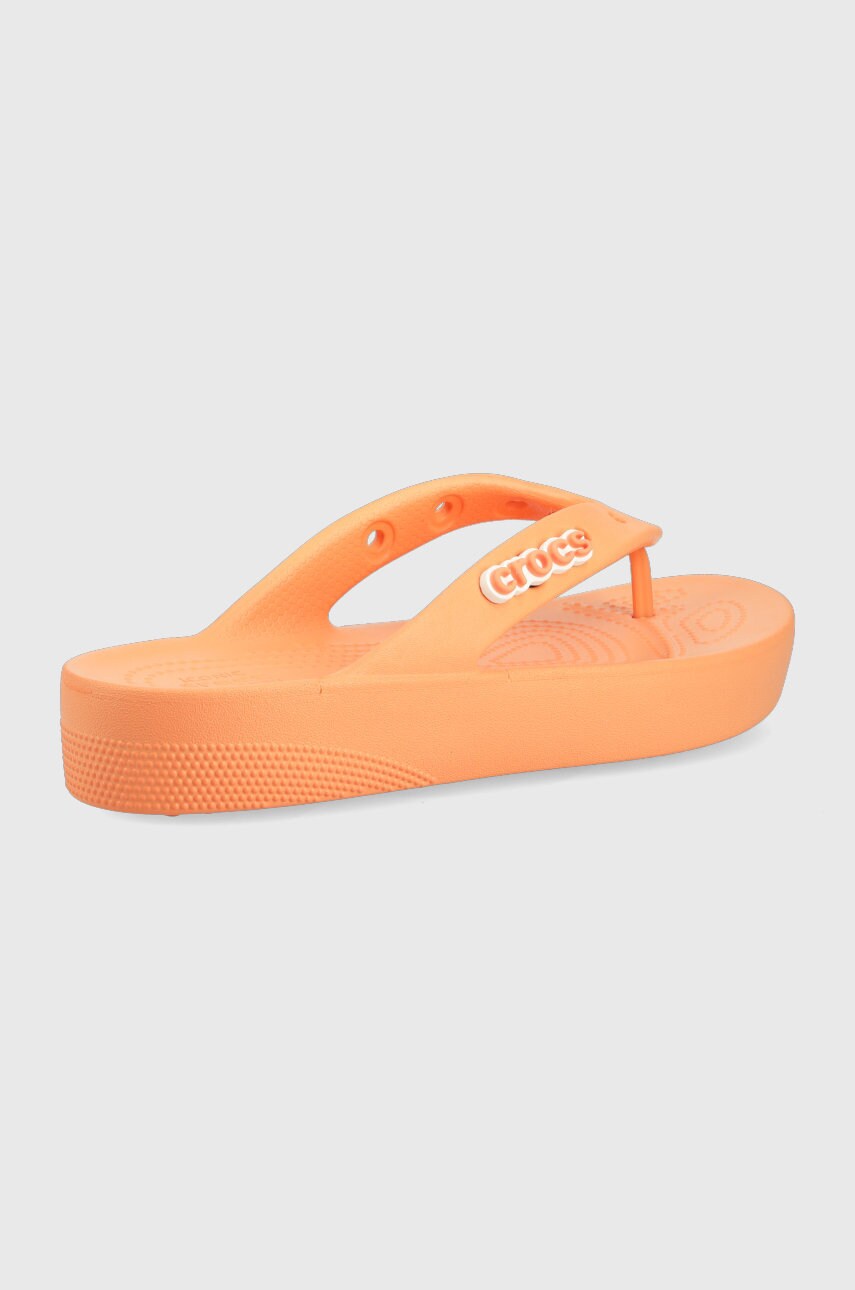 

Вьетнамки Crocs женские цвет оранжевый на платформе