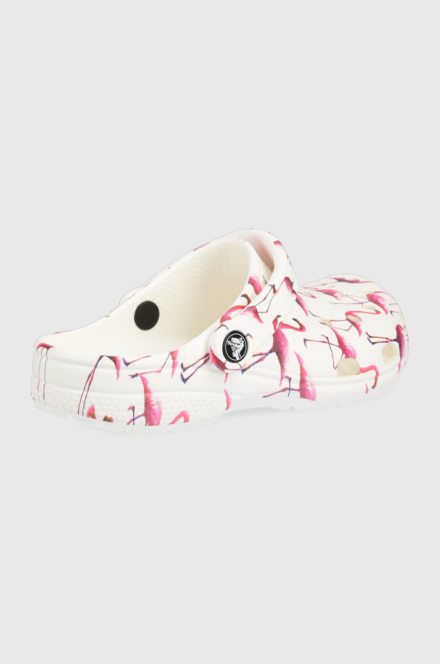 

Детские шлепанцы Crocs цвет белый