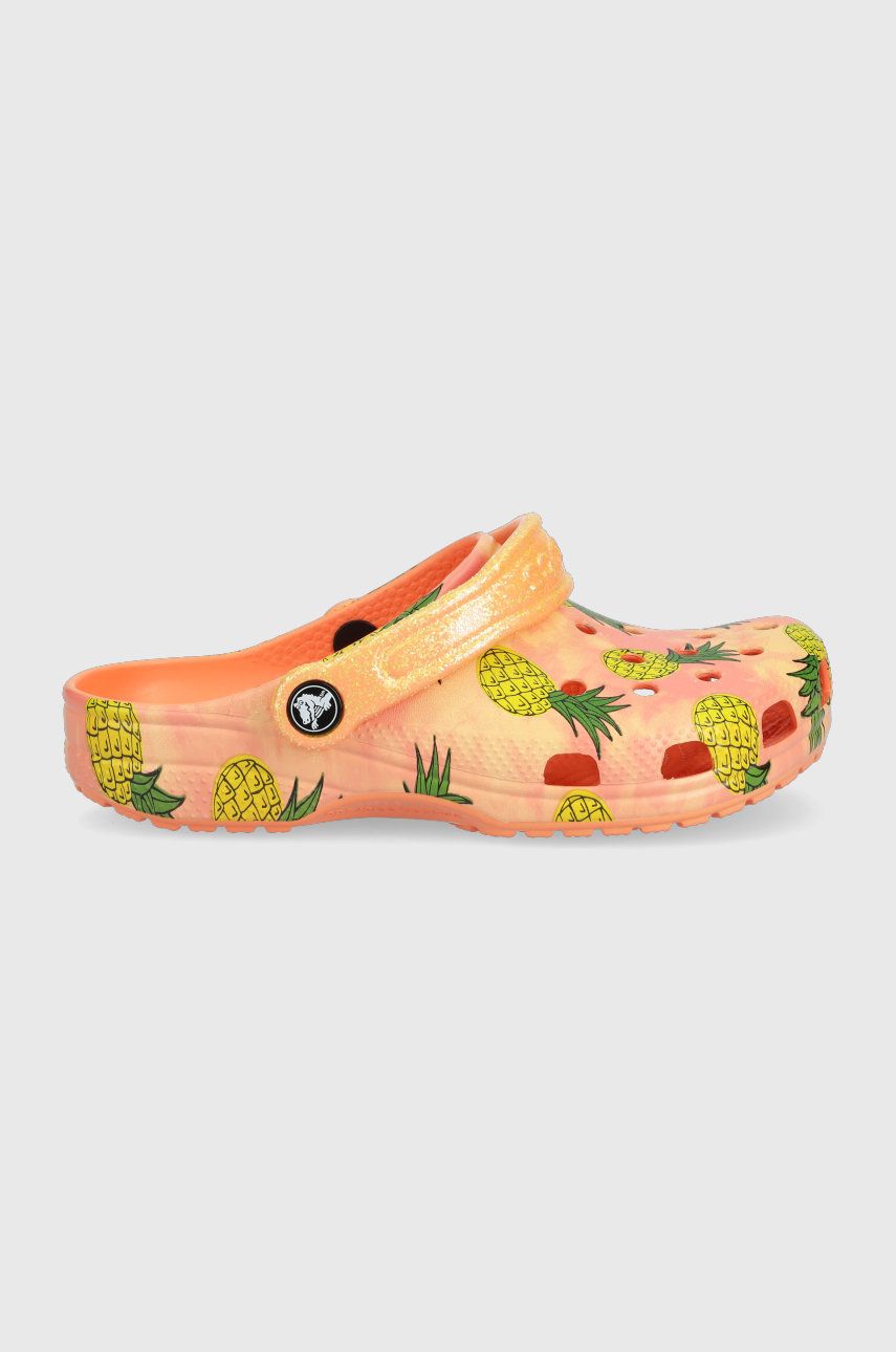 Levně Dětské pantofle Crocs oranžová barva