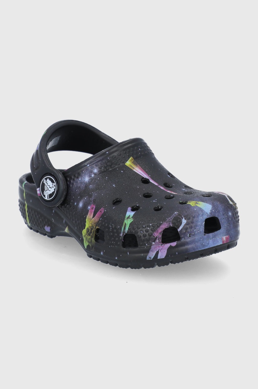 

Дитячі шльопанці Crocs колір чорний