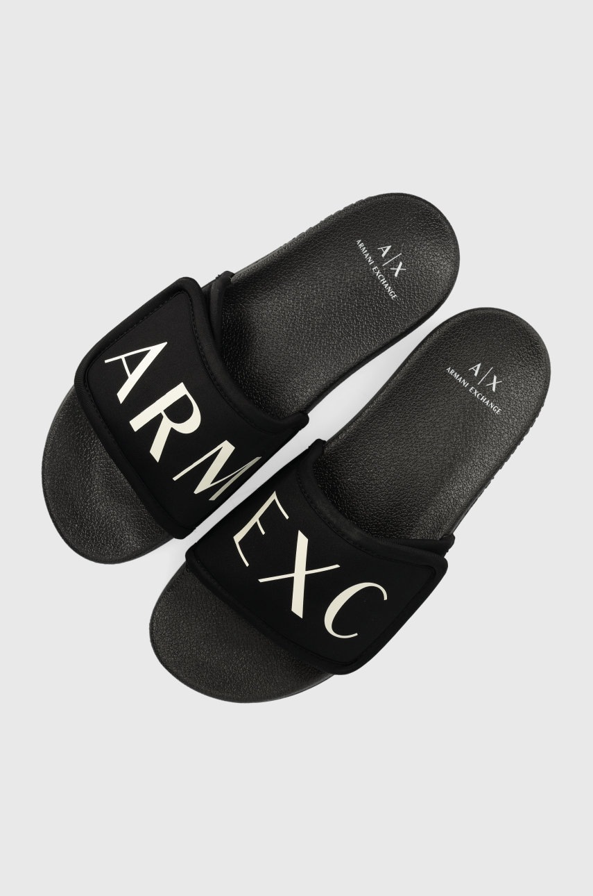 

Чехли Armani Exchange в черно, Черен