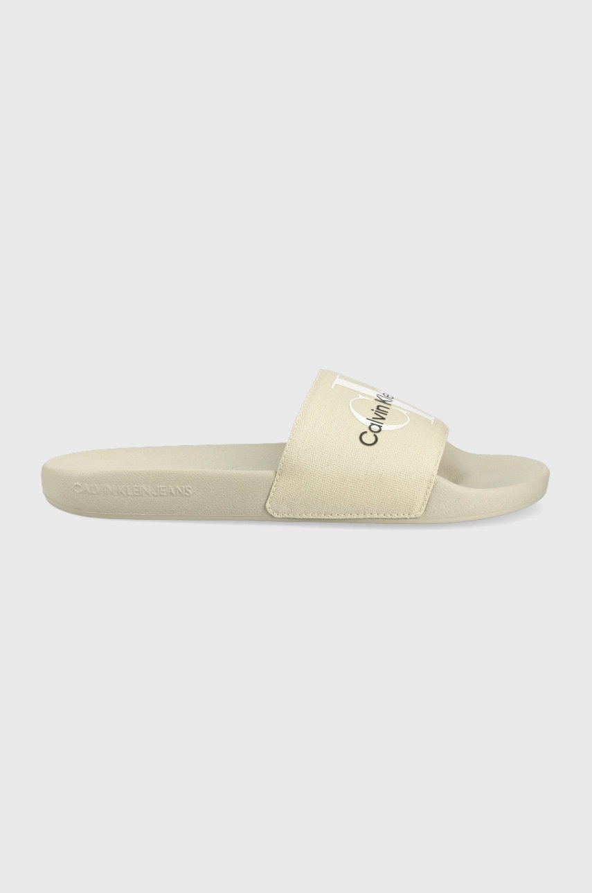 

Чехли Calvin Klein Jeans в бежово, Бежов