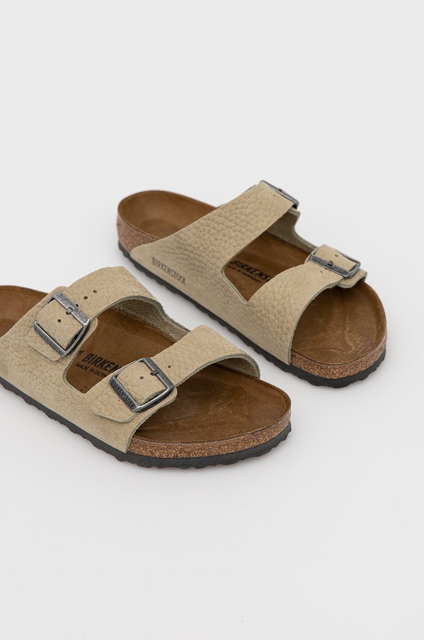 

Шкіряні шльопанці Birkenstock Arizona чоловічі колір зелений