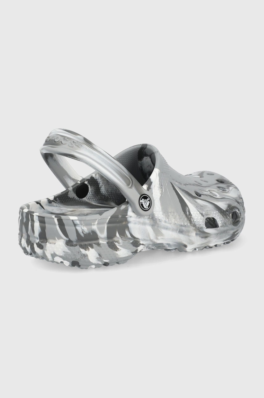 

Шлепанцы Crocs Classic Marbled Clog цвет серый 206867
