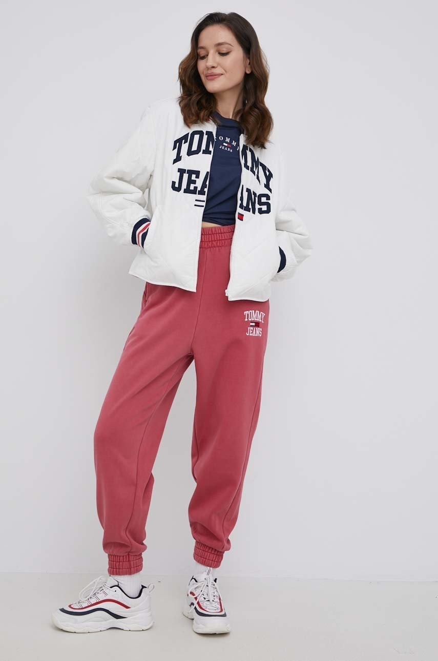 

Куртка Tommy Jeans женская цвет белый переходная