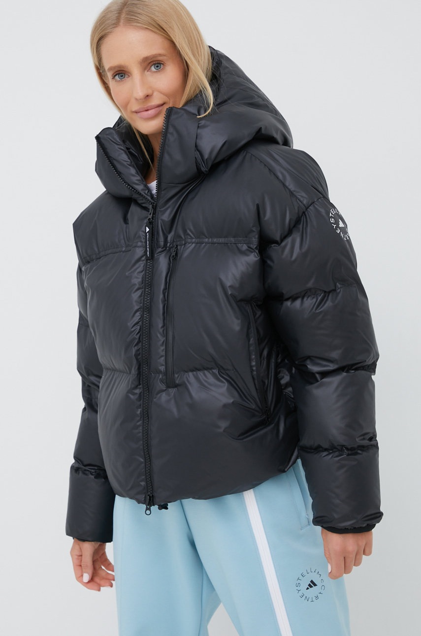 

Яке adidas by Stella McCartney HF9004 в черно със зимна изолация с уголемена кройка, Черен
