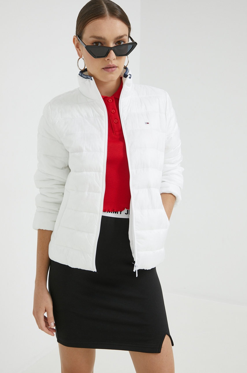 

Яке Tommy Jeans със зимна изолация, Бял