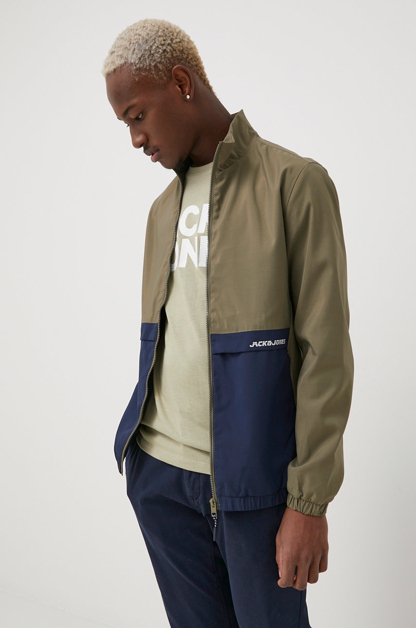 

Яке Jack & Jones в зелено с преходна изолация, Зелен