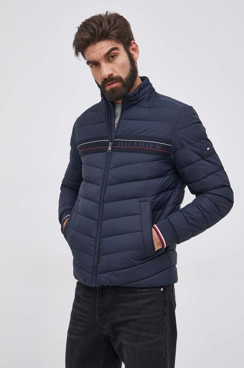 

Яке Tommy Hilfiger мъжко в тъмносиньо със зимна изолация, Тъмносин