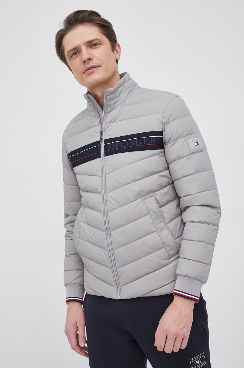

Яке Tommy Hilfiger мъжко в сиво със зимна изолация, Сив