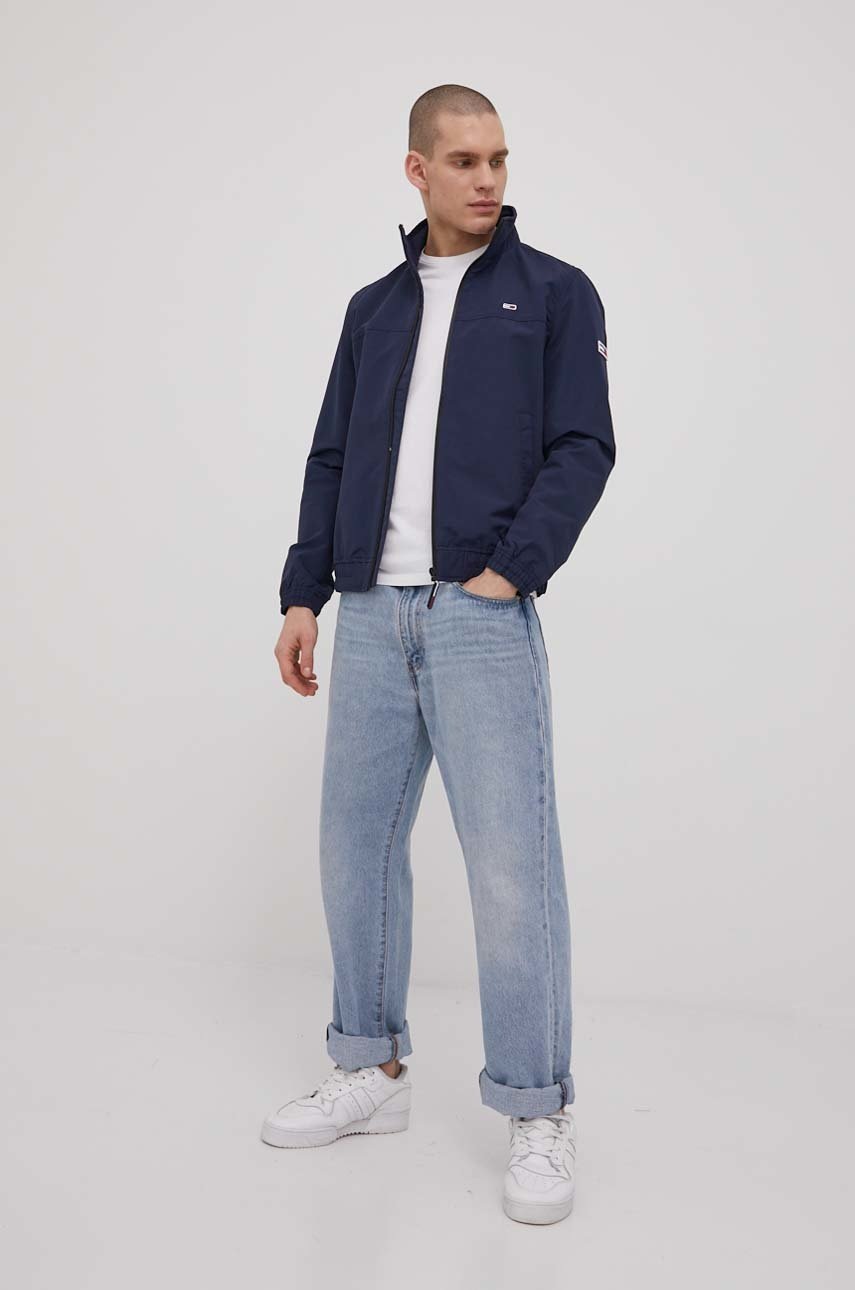 

Куртка Tommy Jeans мужская цвет синий переходная