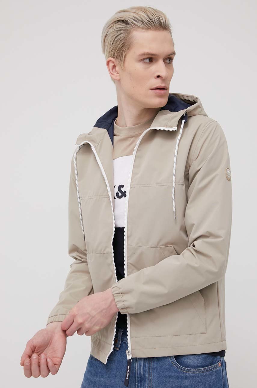 

Яке Jack & Jones в бежово с преходна изолация, Бежов