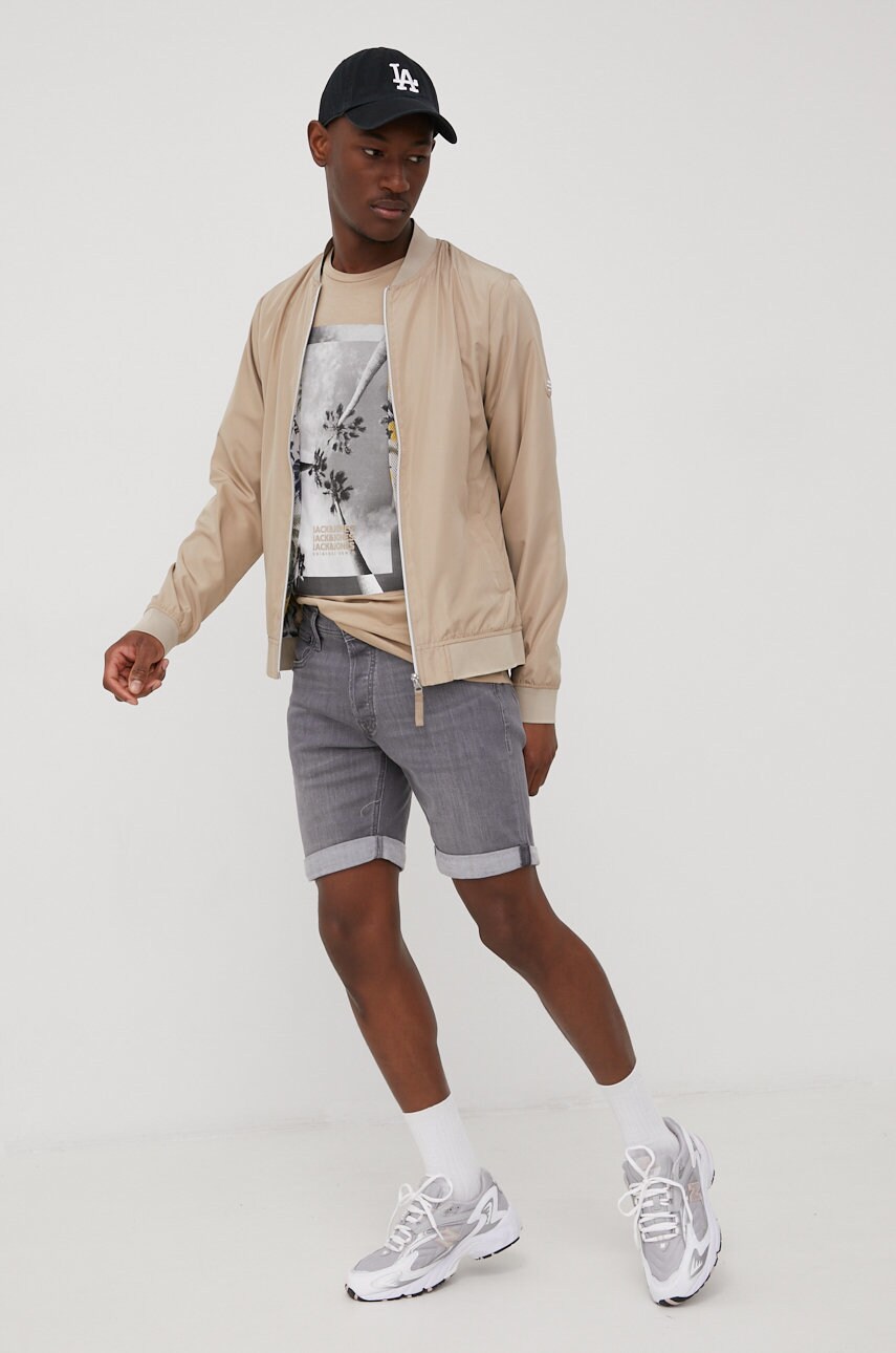 

Куртка-бомбер Jack & Jones мужской цвет бежевый переходная