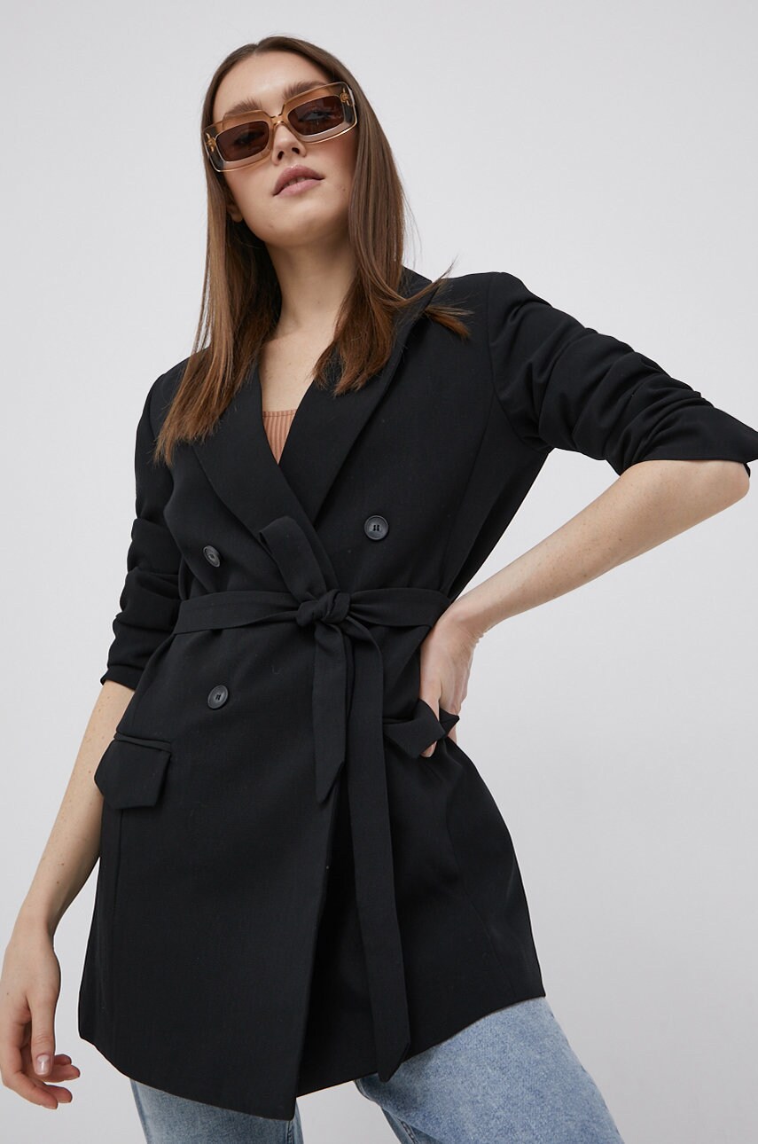 Only sacou culoarea negru, cu doua randuri de nasturi, neted