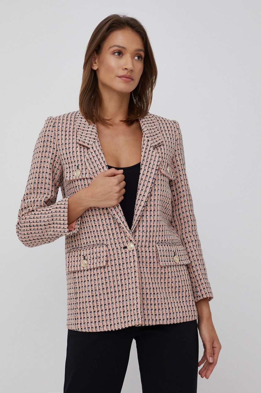 Sisley sacou culoarea roz, un singur rand de nasturi, modelator