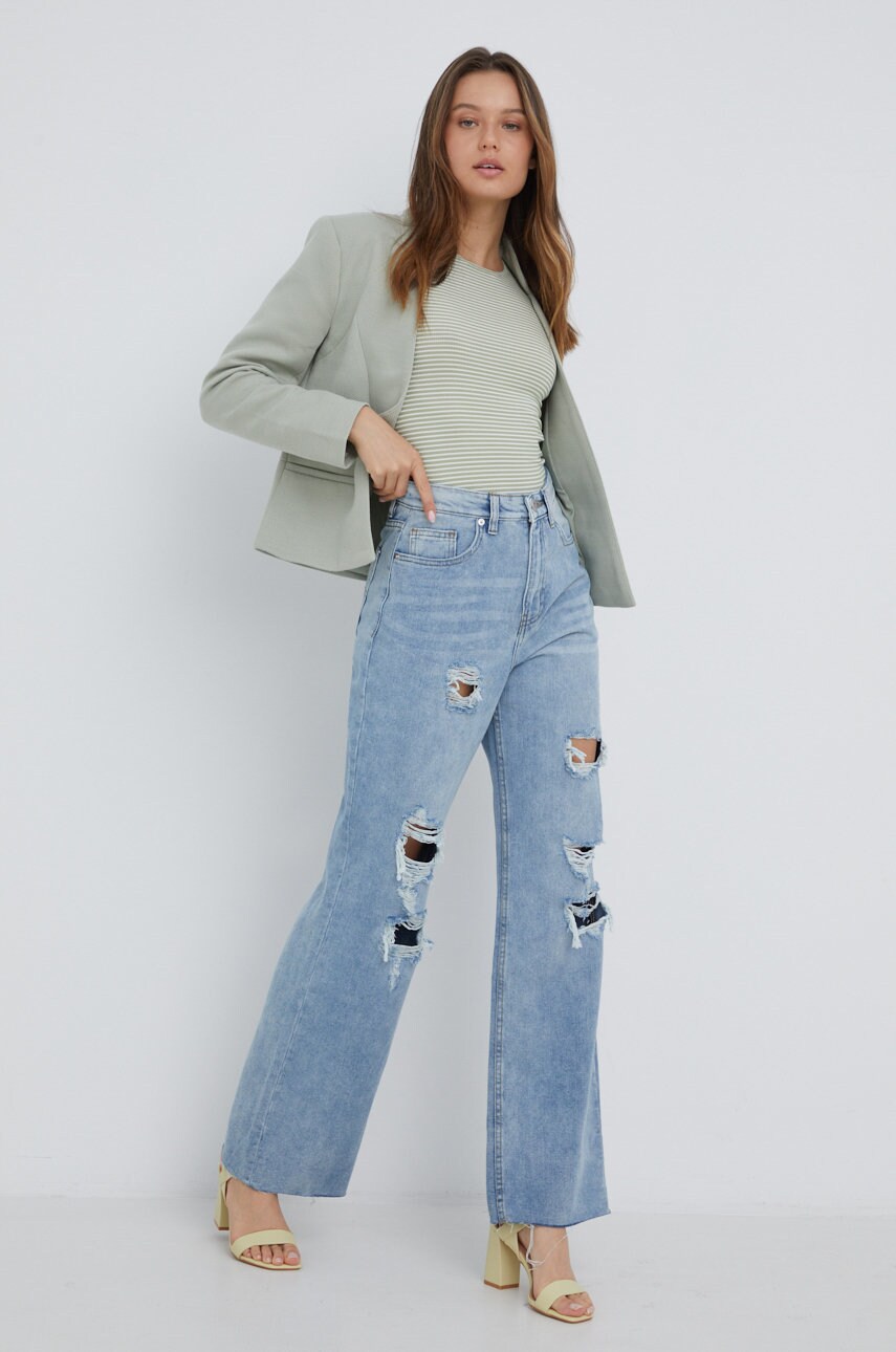 Only sacou culoarea verde, desfacut, neted