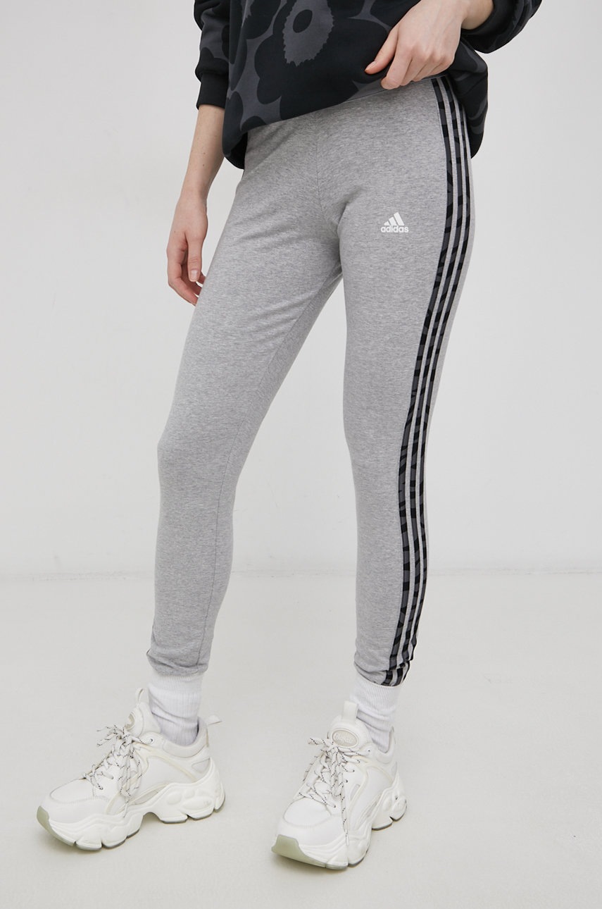 

Легінси adidas HE7016 жіночі колір сірий гладкі