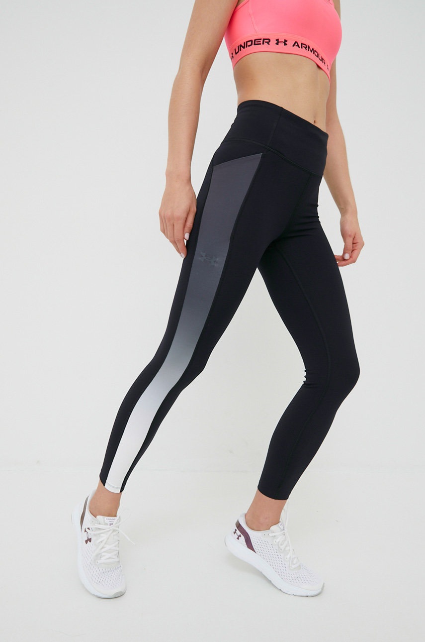 

Клин за бягане Under Armour Speedpocket 1369755 в черно с десен, Черен
