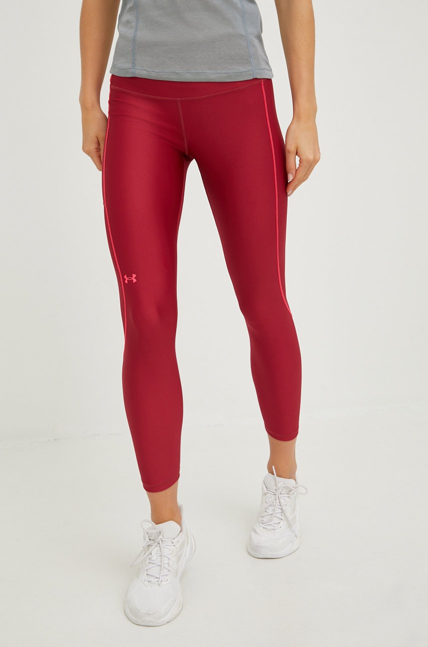 

Клин за трениране Under Armour Armour 6m 1369894 в бордо с изчистен дизайн